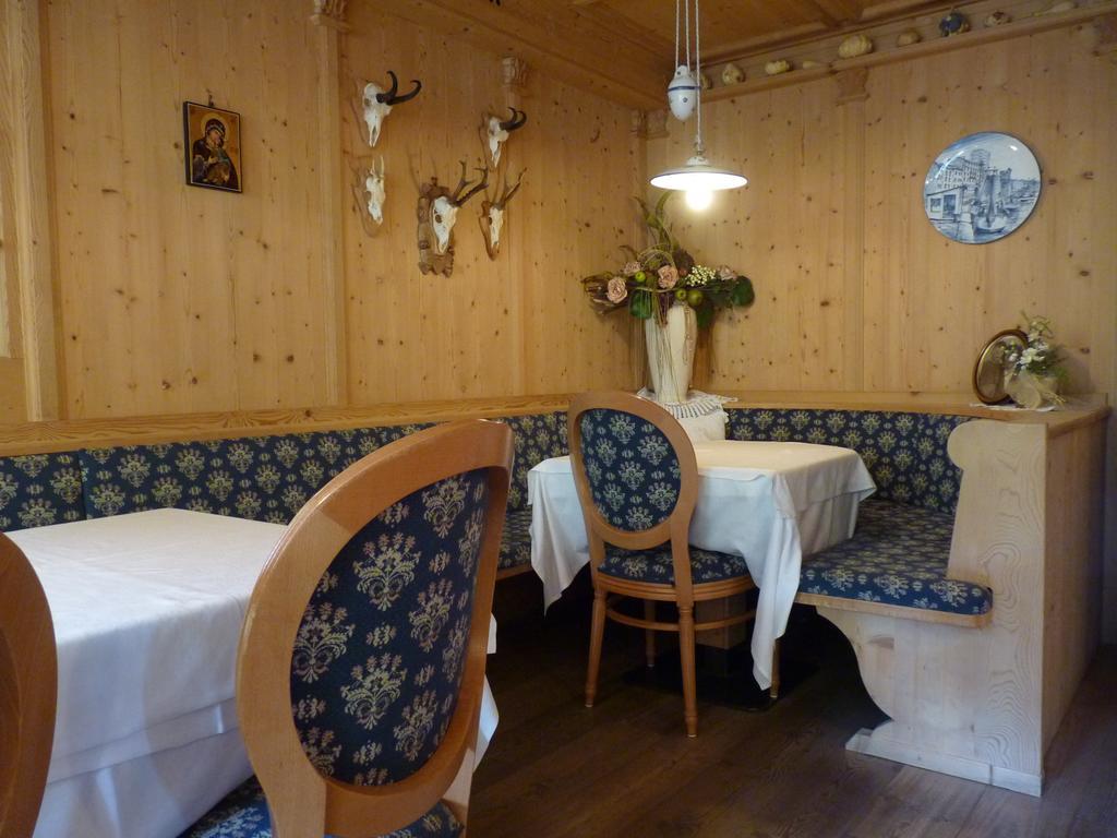 Hotel Garni Pineta à San Martino in Badia Extérieur photo